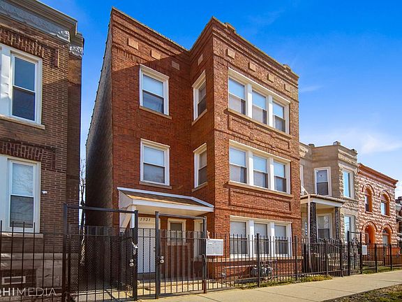 2nd image of 1921 S Trumbull Ave #2