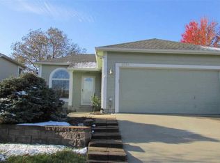 3595 SW Willow Brook Ln, Topeka, KS 66614