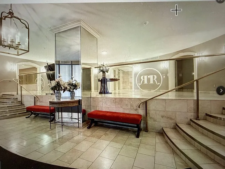 8360 Greensboro Dr #926 — Photo 13