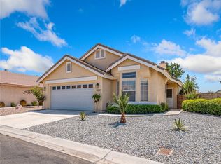 19595 Ironside Dr, Apple Valley, CA 92308