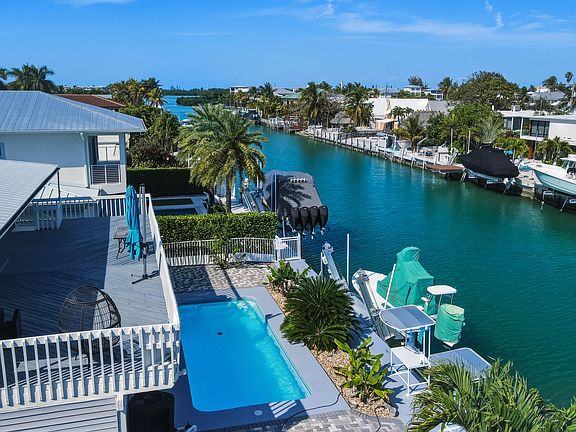 5th image of 320 5th St