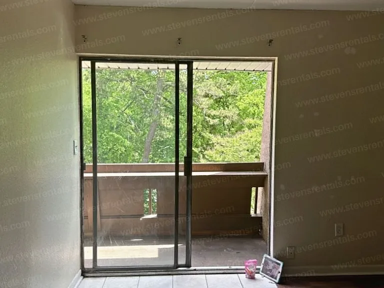 Ridge Terrace Apartments — Photo 63