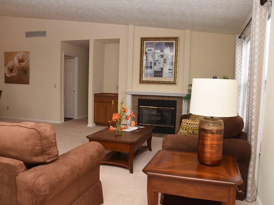 Grand Bay Apartments and Townhomes 7001 W Cross Creek Trl Brecksville