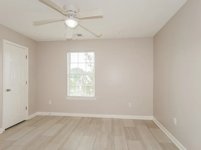 145 Penny Ln — Photo 12