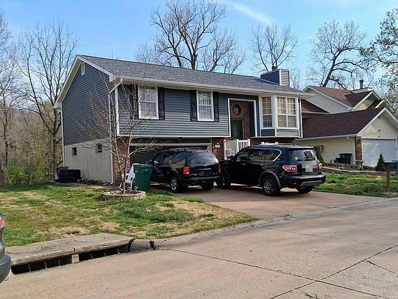 3rd image of 5816 Parkside Pl