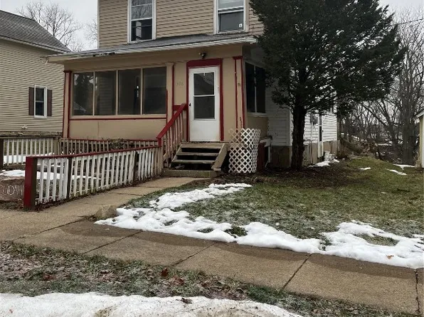 306 N Ford St, Anamosa, IA 52205