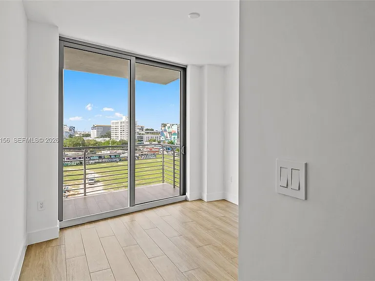 90 NE 32nd St #627 — Photo 28