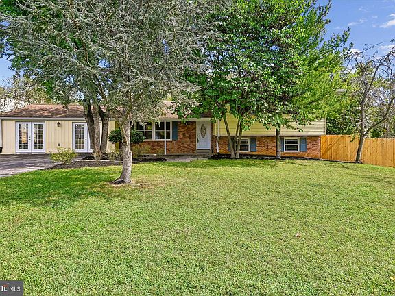 2nd image of 2707 Judson Pl