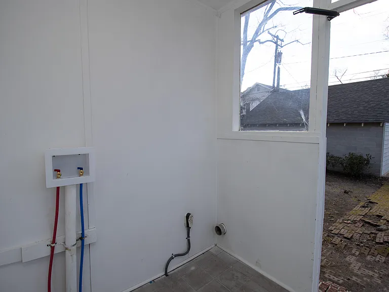 1420 Franklin St — Photo 16