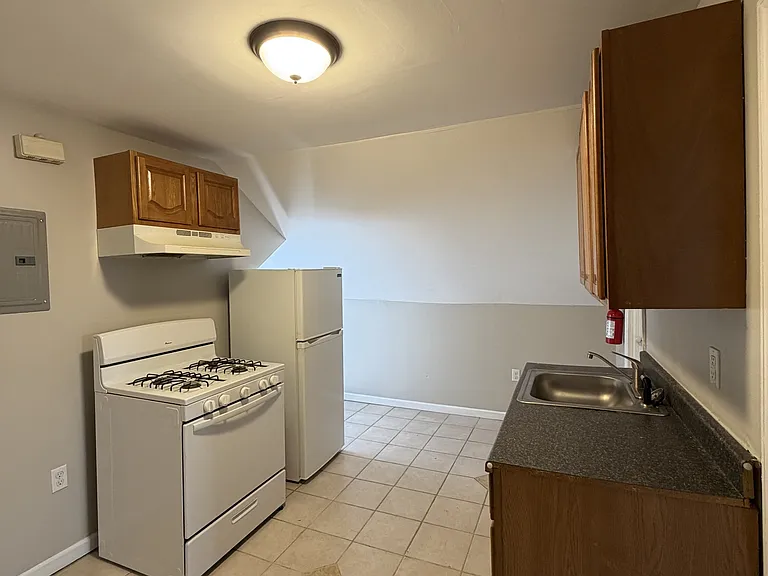 49 Haledon Ave — Photo 10