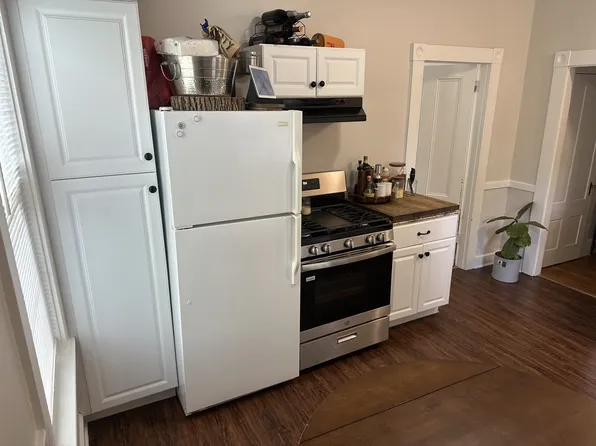 145 Sylvan St APT 1, Danvers, MA 01923