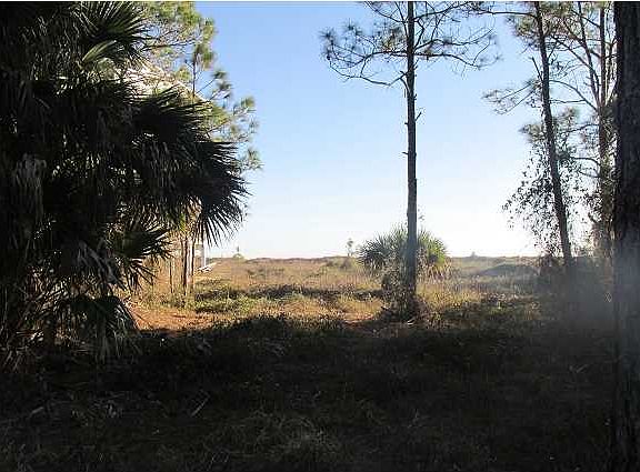 3rd image of 2 Lagoon Dr