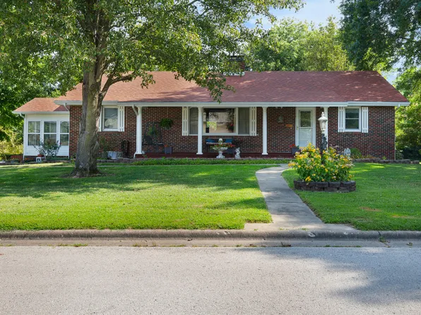 1618 W Northwood Street, Bolivar, MO 65613