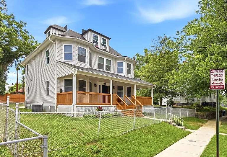 2101 Allendale Rd — Photo 2