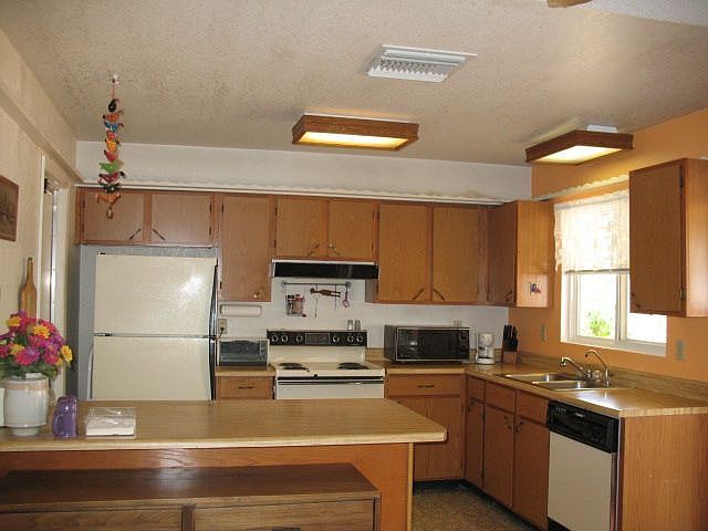 Open kitchen area