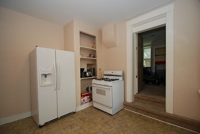 1st image of 2341 W Clifton Ave