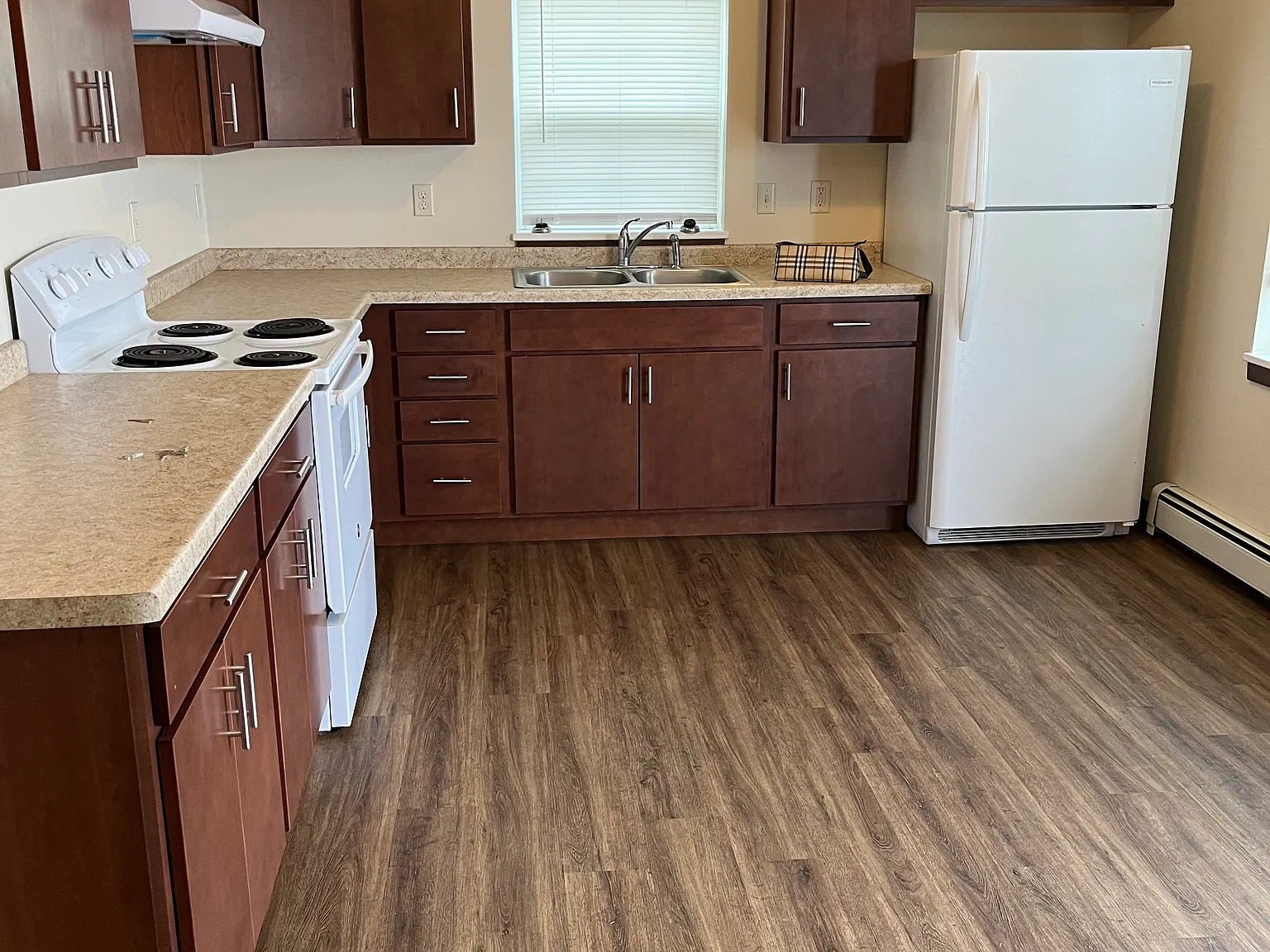 2 bed, 950 sqft, $1,195 — Photo 3
