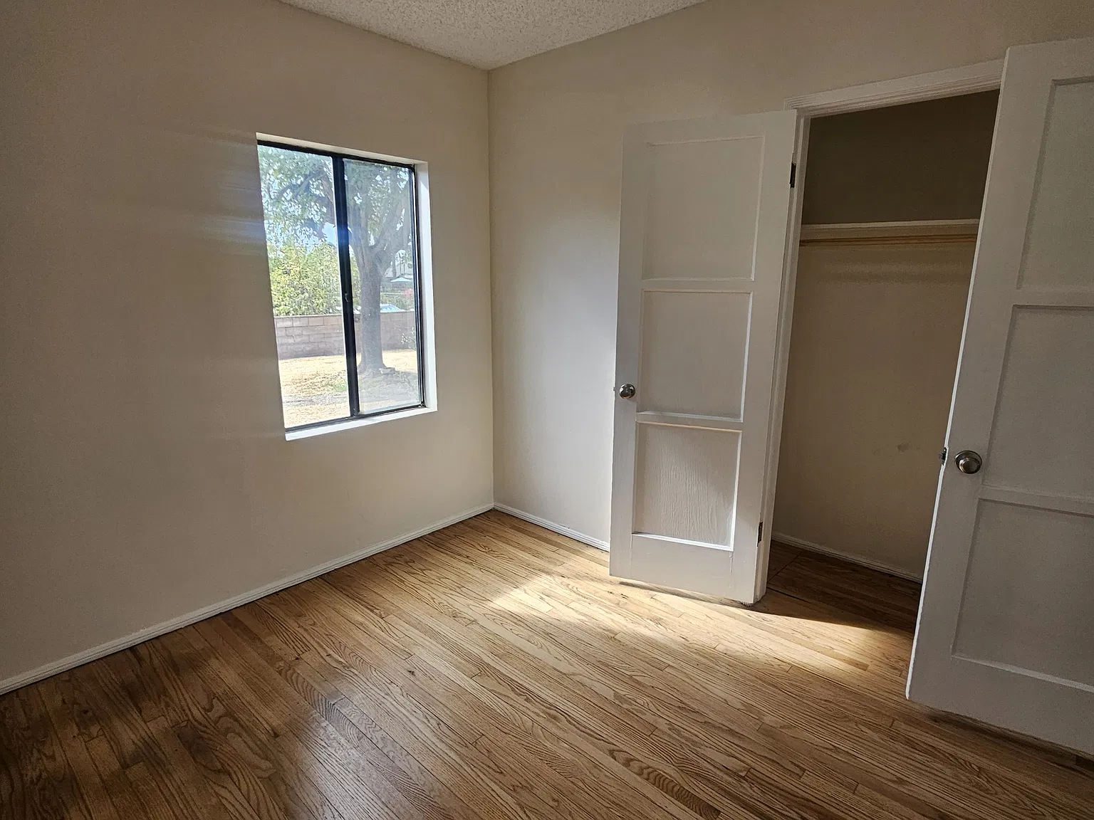 2 bed, 944 sqft, $2,375 — Photo 4