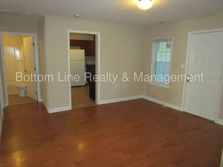3912 Plainview Rd — Photo 6
