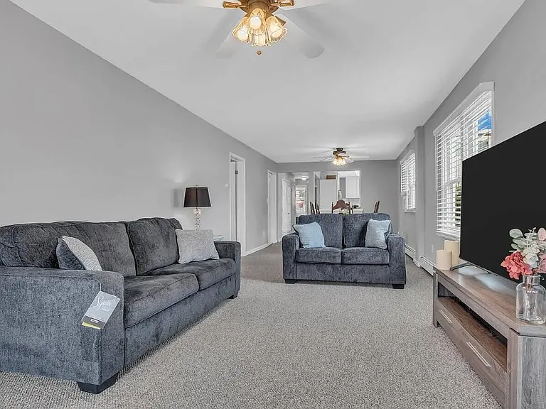 58 Farragut Ave #A — Photo 20