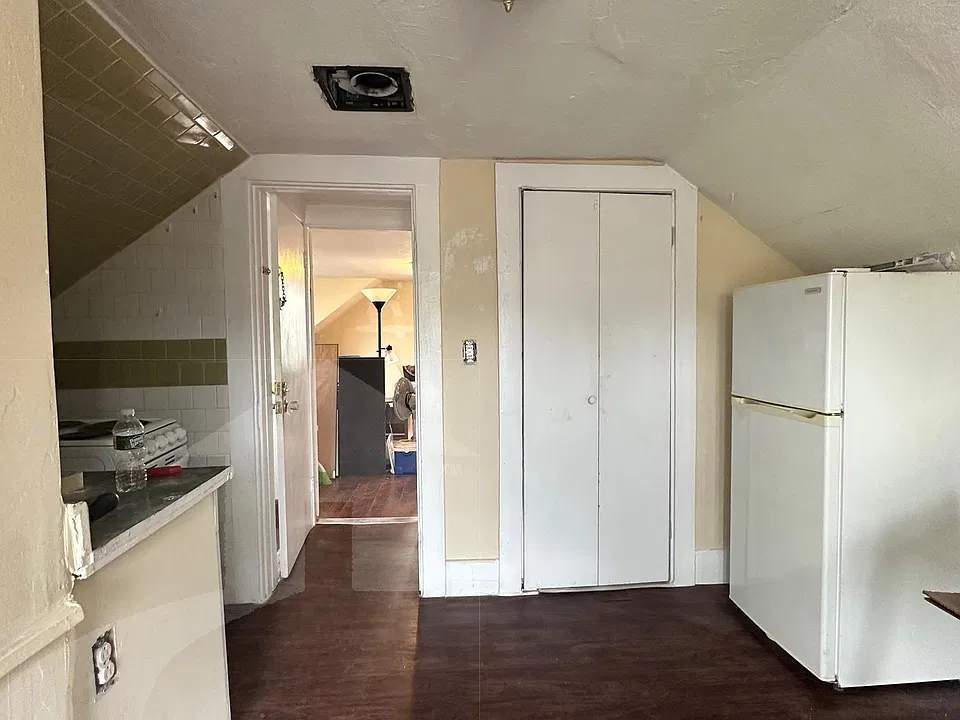 338 Somerville Ave #2