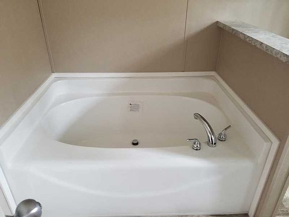 5th image of 385 Malibu Dr