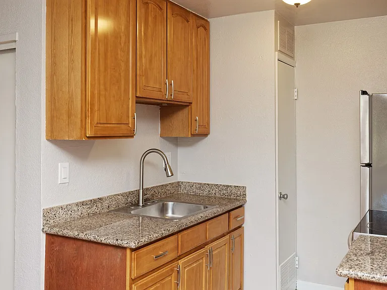 3024 Fruitvale Ave — Photo 10