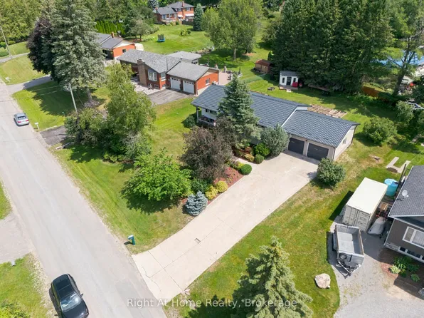 659 Foley Rd, Selwyn, ON K0L 1T0