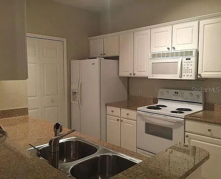 1301 Eastern Pecan Pl #208 — Photo 7