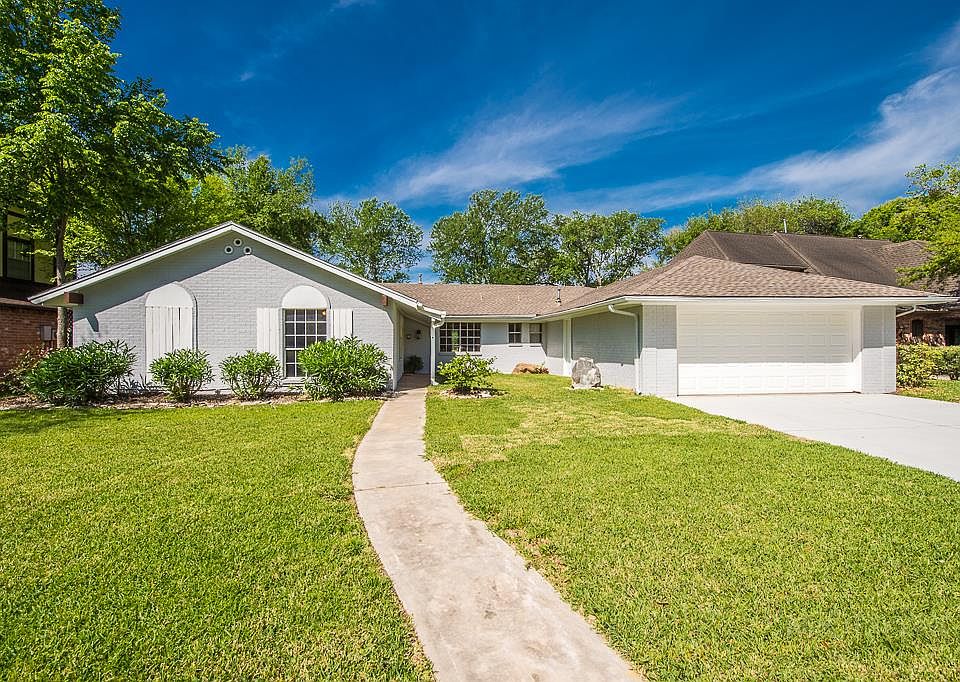1st image of 3018 La Quinta Dr