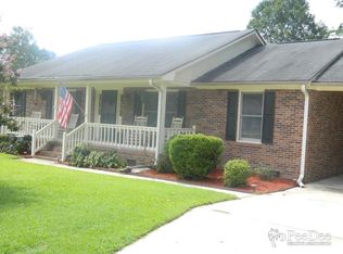 228 Horseshoe Bend Dr, Darlington, SC 29532