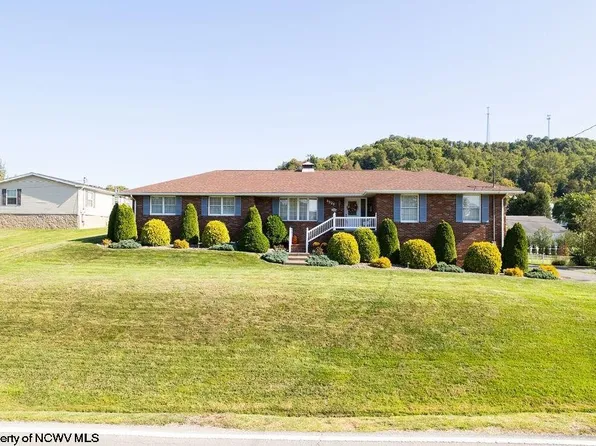 8523 Cost Ave, Stonewood, WV 26301