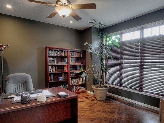 4th image of 312 E 125th Pl