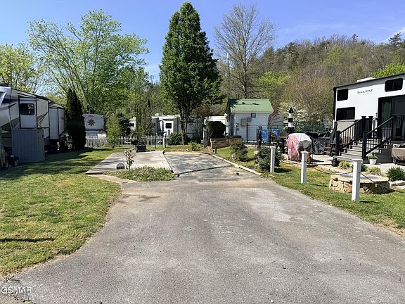 2nd image of 4229 E Pkwy #225-lot 225