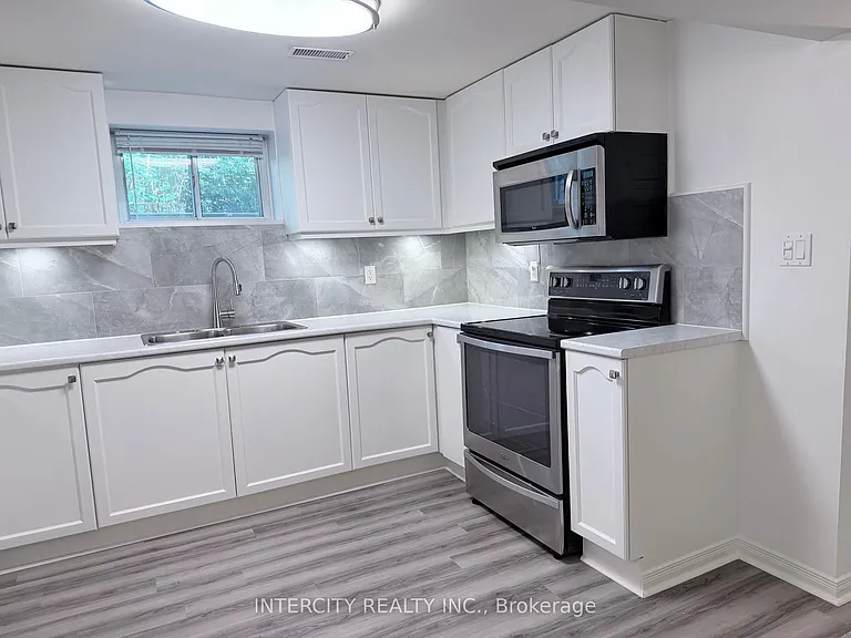 36 Strathburn Blvd — Photo 8