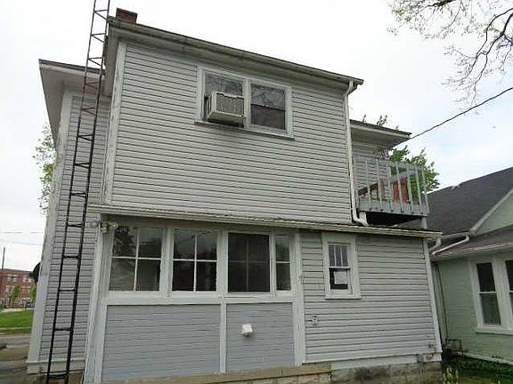 3rd image of 909 Broadway