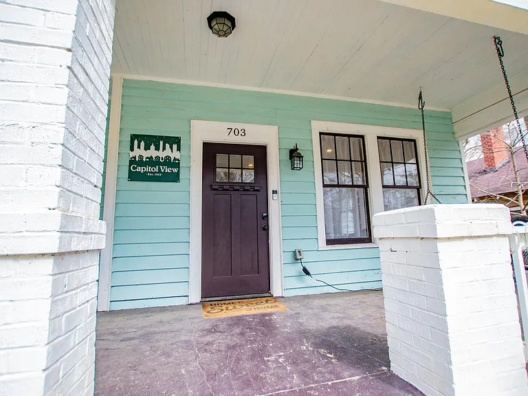 703 Erin Ave SW — Photo 4