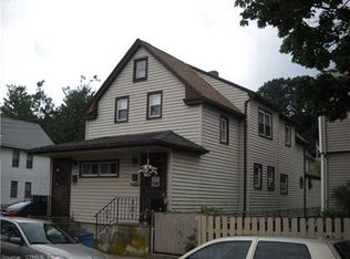 82 Lee St, West Haven, CT 06516