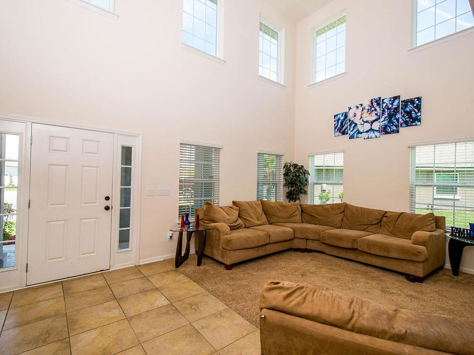 1st image of 114 Bradford Lake Cir