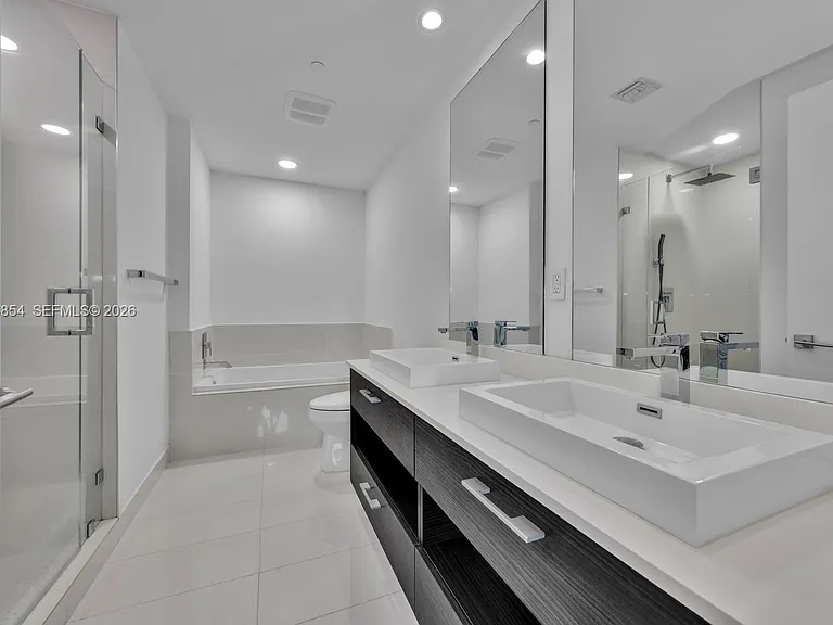 55 SW 9th St #2406 — Photo 10