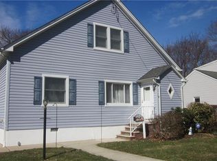 59 Upland Ave, Metuchen, NJ 08840