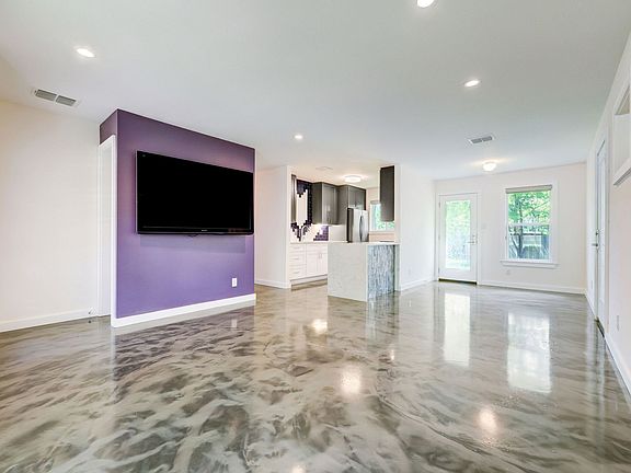 3rd image of 3100 Ray Wood Dr
