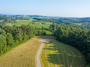 14 Turtle Ridge Rd, Sparta, NC 28675