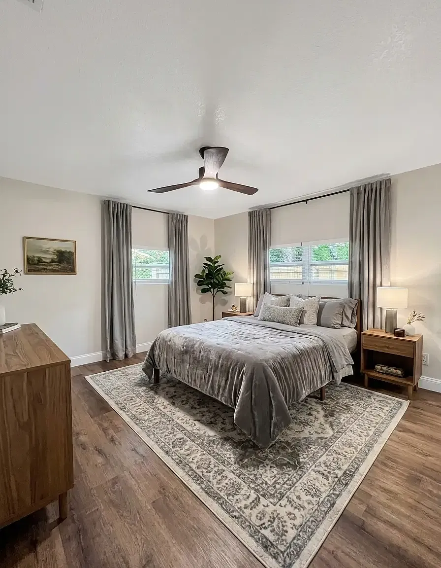 4 bed, 1.5 bath, 1400 sqft, $3,399 — Photo 2
