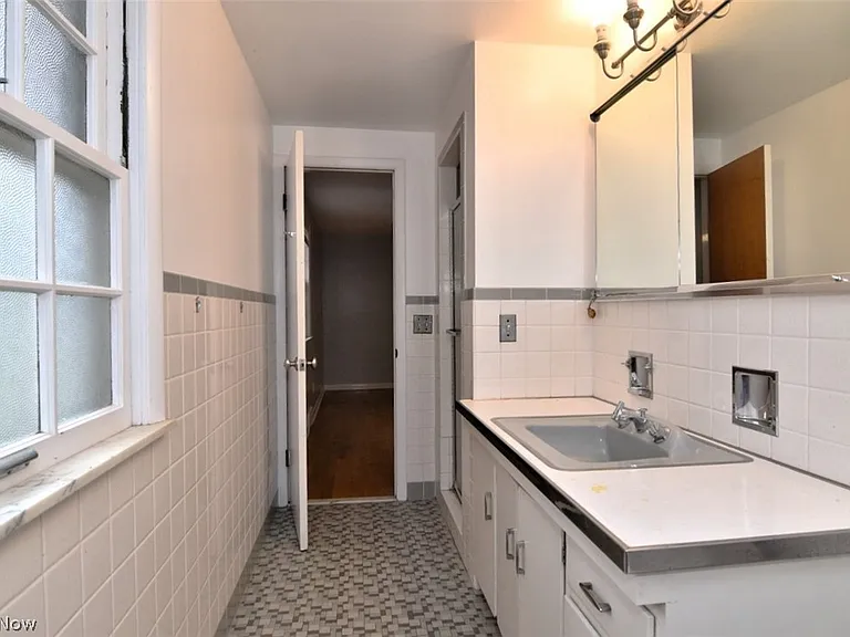 23310 Wendover Dr — Photo 31