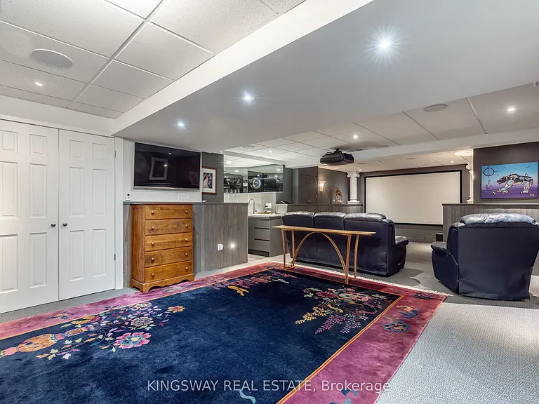166 High Park Ave — Photo 38