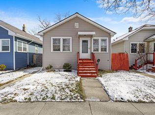325 Englewood Ave, Bellwood, IL 60104