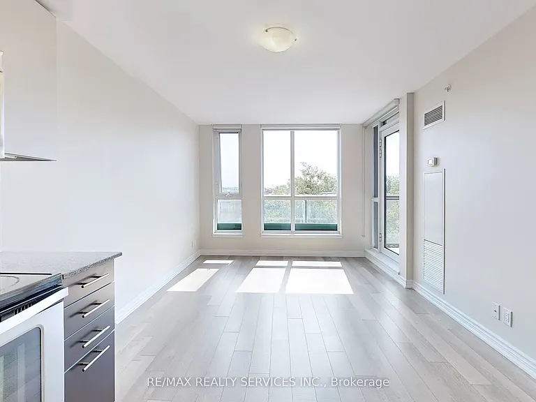 80 Esther Lorrie Dr #415 — Photo 9