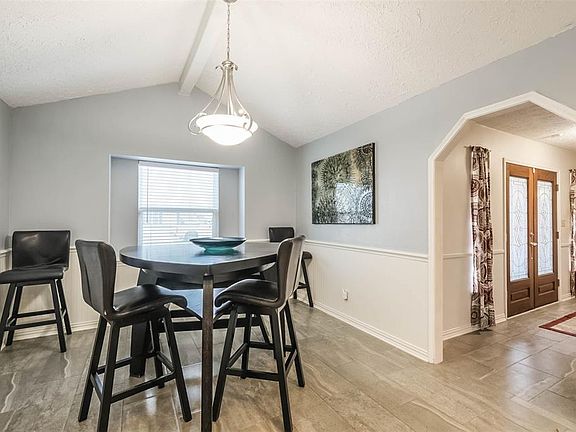 5th image of 2606 Fortuna Dr