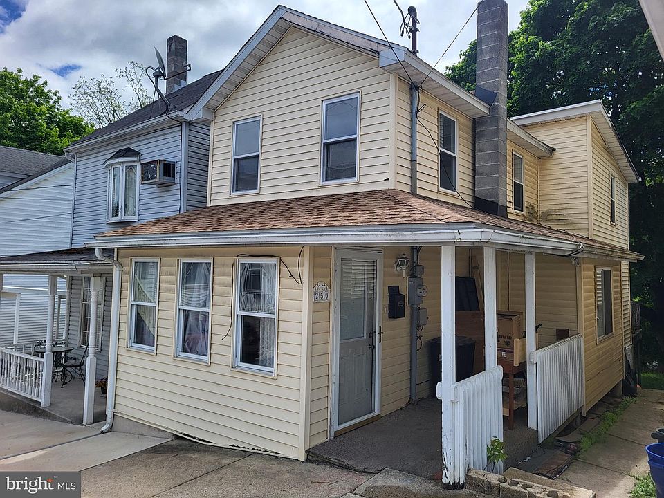 1st image of 250 Van Gelder St